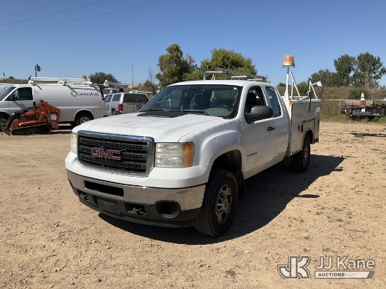 (Shakopee, MN) 2011 GMC Sierra 2500HD 4x4 Extended-Cab Enclosed Service Truck Runs & Moves) (Dash Wa