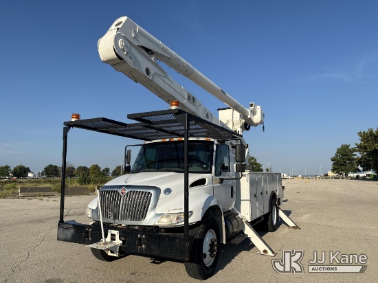 (Kansas City, MO) Altec AA55, Material Handling Bucket Truck rear mounted on 2018 International 4300