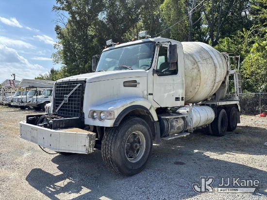 (Memphis, TN) 2002 Volvo VHD Cement Mixer Truck, Municipal Owned Runs, Moves & Operates) (Dash Warni