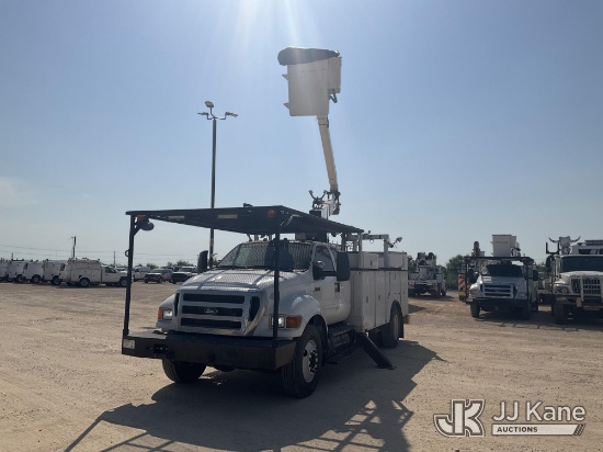 (Marion, TX) HiRanger 5TC-55, Bucket Truck mounted behind cab on 2015 Ford F-750 Extended-Cab Utilit