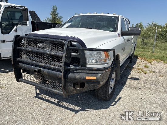 (Kansas City, MO) 2018 RAM 2500 4x4 Crew-Cab Service Truck Runs) (Transmission Deficiency-Does Not M
