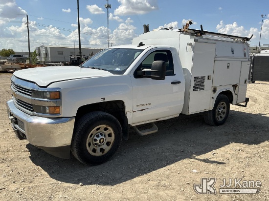 (Waxahachie, TX) 2015 Chevrolet Silverado 3500HD Enclosed Service Truck Runs & Moves