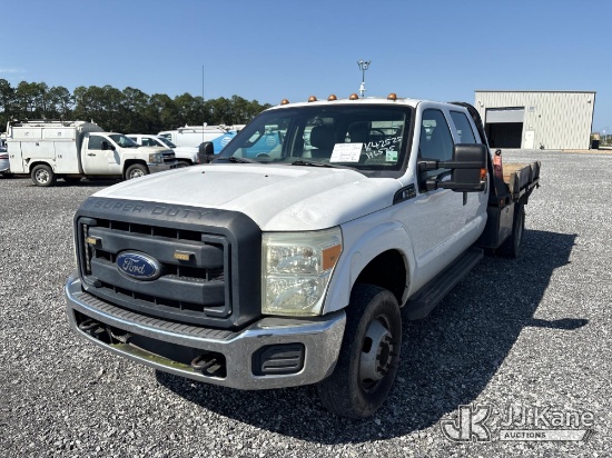 (Hammond, LA) 2016 Ford F-350 SD Crew-Cab Flatbed Truck Runs & Moves) (Dash Warning Indicators On