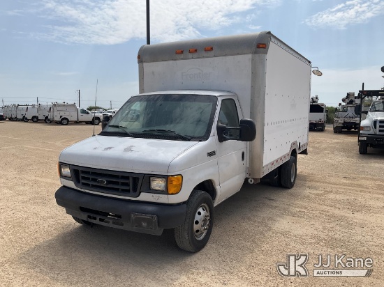 (Marion, TX) 2004 Ford E450 Van Body Truck Runs & Moves