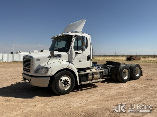 (Stanton, TX) 2015 Freightliner M2 112 T/A Truck Tractor Runs & Moves) (Windshield Deficiencies