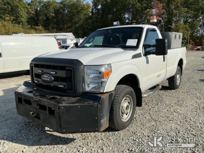 (Shrewsbury, MA) 2015 Ford F350 4x4 Pickup Truck Runs & Moves) (Compressor Makes Air, Generator Cond