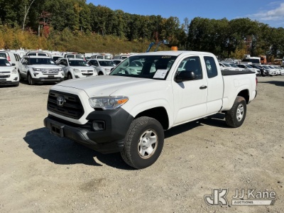 (Shrewsbury, MA) 2016 Toyota Tacoma 4x4 Extended-Cab Pickup Truck Runs & Moves