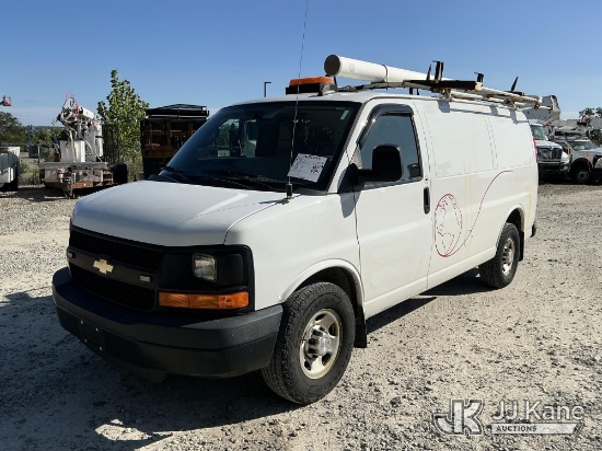 (Shrewsbury, MA) 2016 Chevrolet Express 3500 Cargo Van Runs & Moves