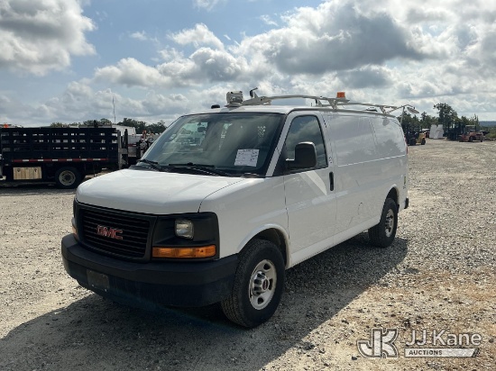(Shrewsbury, MA) 2014 GMC Savana G2500 Cargo Van Runs & Moves) (Windshield Deficiency