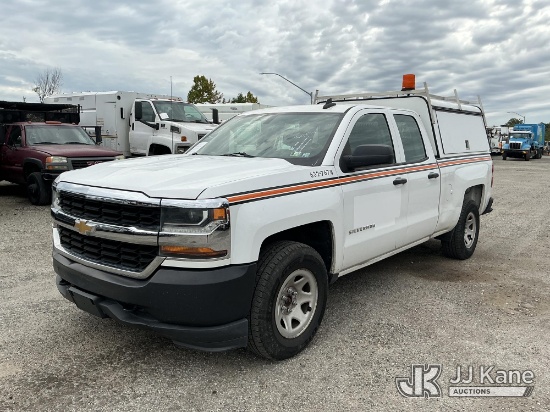 (Plymouth Meeting, PA) 2017 Chevrolet Silverado 1500 4x4 Extended-Cab Pickup Truck Runs & Moves) (Da