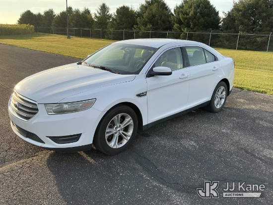 (Linden, IN) 2014 Ford Taurus SEL 4-Door Sedan, (CO-OP Owned and Maintained) Runs & Moves