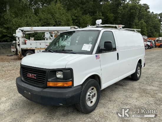 (Shrewsbury, MA) 2015 GMC Savana G3500 Cargo Van Runs & Moves) (Exterior Defects - Unable To Open Re