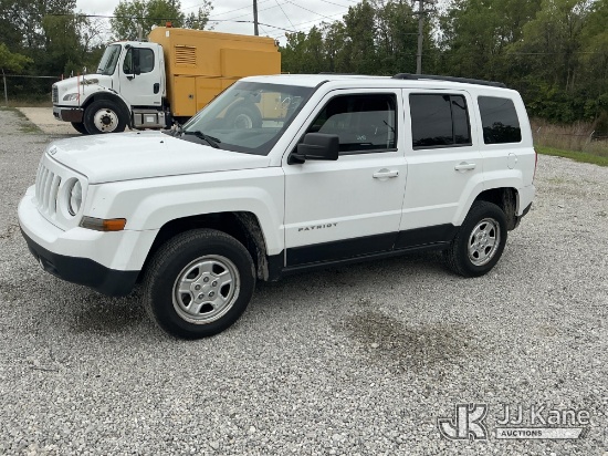 (Fort Wayne, IN) 2014 Jeep Patriot Sport 4-Door Sport Utility Vehicle Runs & Moves) (Dash Warning In