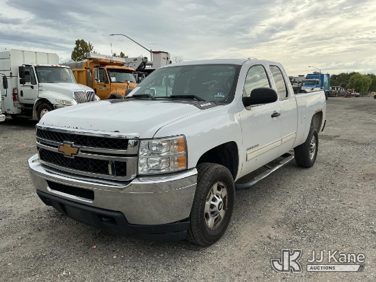 (Plymouth Meeting, PA) 2013 Chevrolet Silverado 2500HD 4x4 Extended-Cab Pickup Truck Runs & Moves, C