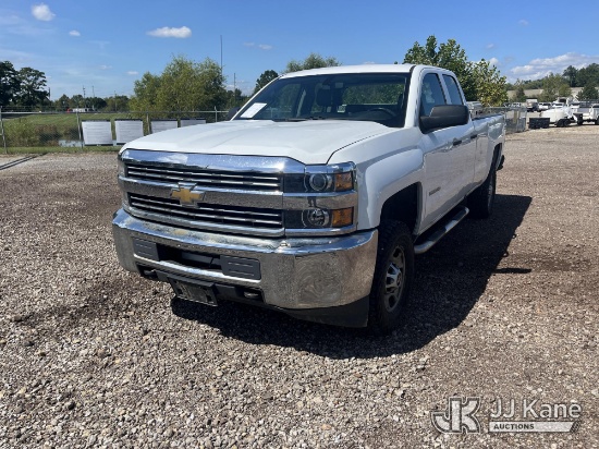 (Louisville, OH) 2018 Chevrolet Silverado 2500HD Extended-Cab Pickup Truck Runs & Moves
