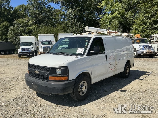 (Shrewsbury, MA) 2013 Chevrolet Express 2500 Cargo Van Runs & Moves
