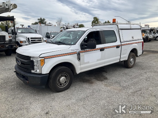 (Plymouth Meeting, PA) 2017 Ford F250 Crew-Cab Pickup Truck Runs & Moves) (Dash Warning Indicator Li