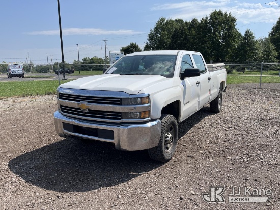 (Louisville, OH) 2015 Chevrolet Silverado 2500HD 4x4 Crew-Cab Pickup Truck Runs & Moves) (Dash Warni