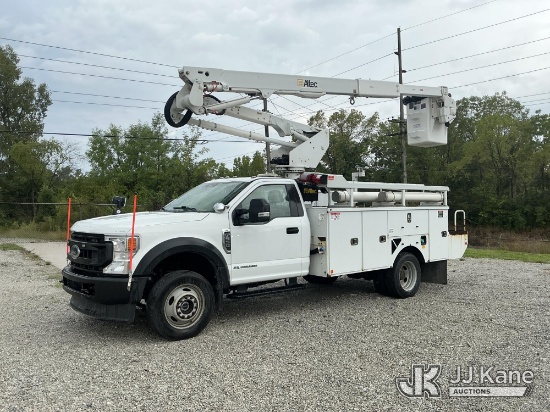 (Fort Wayne, IN) Altec AT40G, Articulating & Telescopic Bucket Truck mounted behind cab on 2022 Ford