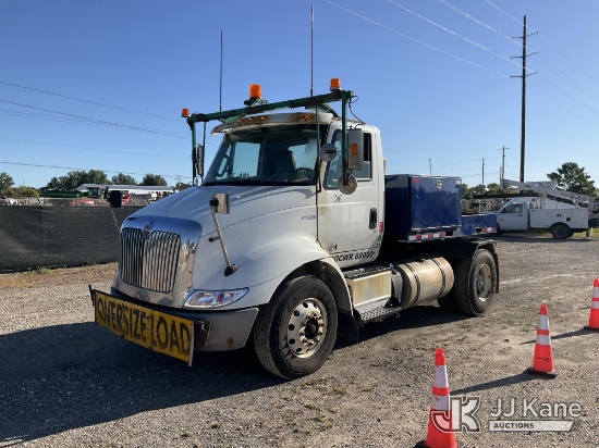 (Charlotte, MI) 2015 International 8600 Runs & Moves) (Hydraulic System Defect - Leak at Filter - No