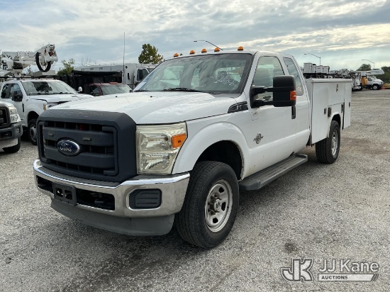 (Plymouth Meeting, PA) 2013 Ford F350 4x4 Extended-Cab Service Truck Runs & Moves) (Dash Warning Ind