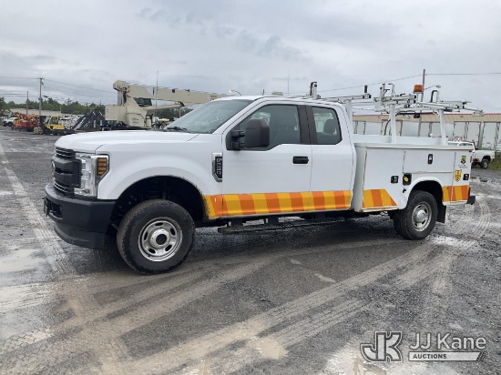 (Rome, NY) 2019 Ford F-250 SD Extended-Cab Enclosed Service Truck Runs & Moves)(Dash Warning Indicat