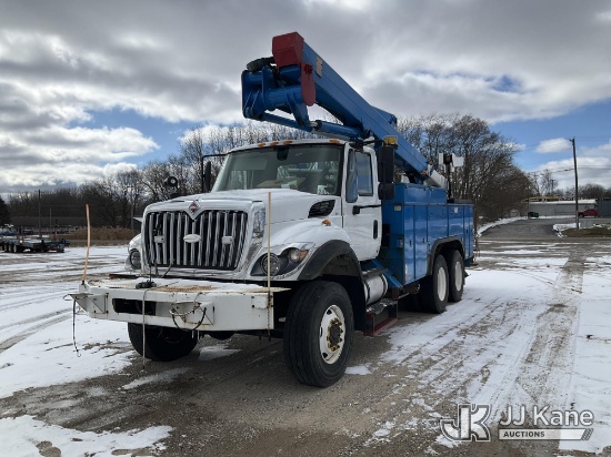 (Charlotte, MI) HiRanger TL55, Articulating & Telescopic Material Handling Bucket Truck center mount