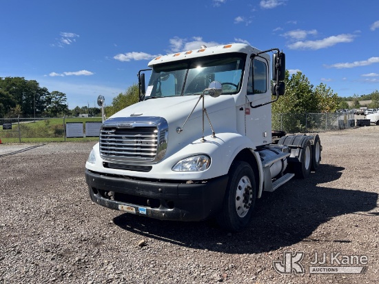 (Louisville, OH) 2005 Freightliner Columbia 112 T/A Truck Tractor Runs & Moves) (No VIN/ Data Plate)