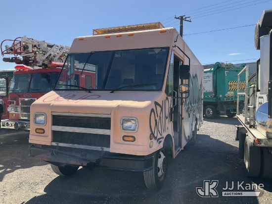(Jurupa Valley, CA) 2004 Workhorse P42 Runs & Moves) (Generator Runs)