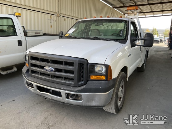 (Jurupa Valley, CA) 2007 Ford F-350 SD Service Truck Runs & Moves, AC Not Working