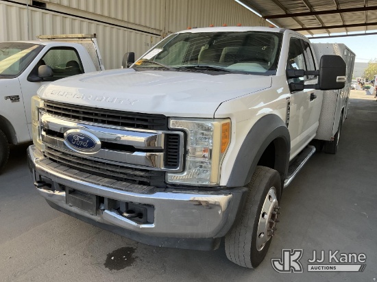 (Jurupa Valley, CA) 2017 Ford F-550 Extended-Cab Enclosed Service Truck Runs & Moves