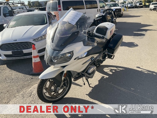 (Jurupa Valley, CA) 2016 BMW R1200RT Motorcycle Runs, Operation Unknown) (Dash Warning Indicators On