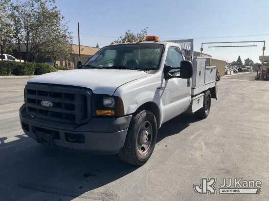 (Jurupa Valley, CA) 2007 Ford F-350 SD Service Truck Runs & Moves