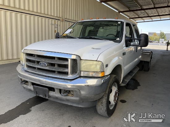 (Jurupa Valley, CA) 2002 Ford F-550 Cab & Chassis Runs & Moves
