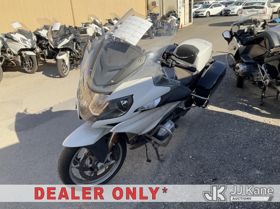 (Jurupa Valley, CA) 2018 BMW R1200RT Motorcycle Runs, Operation Unknown) (Dash Warning Indicators On