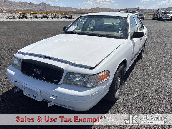 (Las Vegas, NV) 2011 Ford Crown Victoria Police Interceptor 4-Door Sedan Runs & Moves