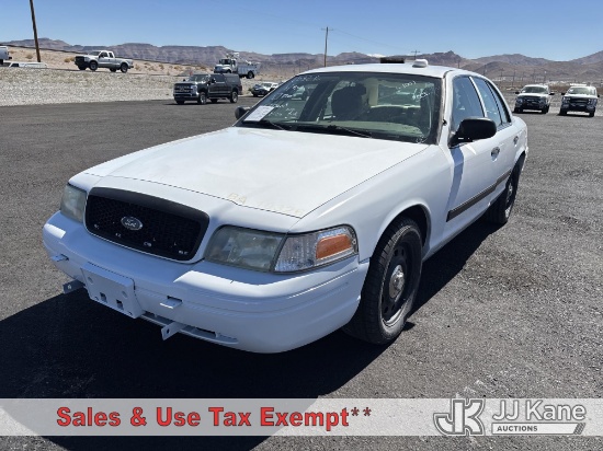 (Las Vegas, NV) 2011 Ford Crown Victoria Police Interceptor 4-Door Sedan Runs & Moves)( Dash Warning