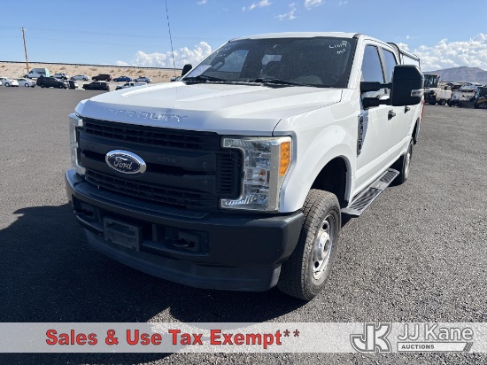(Las Vegas, NV) 2017 Ford F350 4x4 Crew-Cab Pickup Truck Runs & Moves) (Dash Warning Indicator On