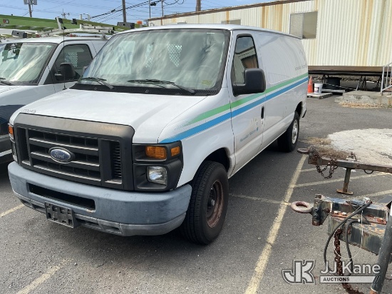 (Kailua Kona, HI) 2010 Ford Econoline E-250 Cargo Van Runs & Moves) (Dash Warning Indicators On