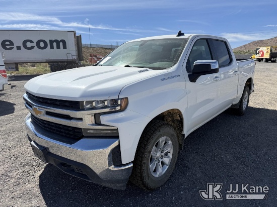 (Sparks, NV) 2021 Chevrolet Silverado 1500 4x4 Crew-Cab Pickup Truck Runs & Moves) (Dash Warning Ind