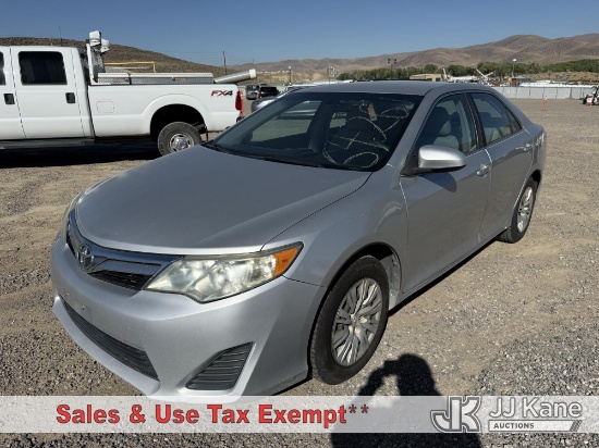 (Sparks, NV) 2013 Toyota Camry 4-Door Sedan Runs & Moves) (Dash Warning Indicators On