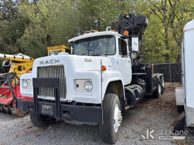 (Conway, AR) Log Lift F265ZT95A with 1985 Mack RD686S (1647877 )