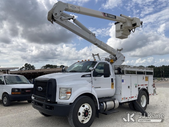 (Livingston, TX) HiRanger HR40-M with 2017 Ford F-650 (1650254 )