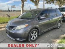 (Dixon, CA) 2014 Toyota Sienna (1641773 )