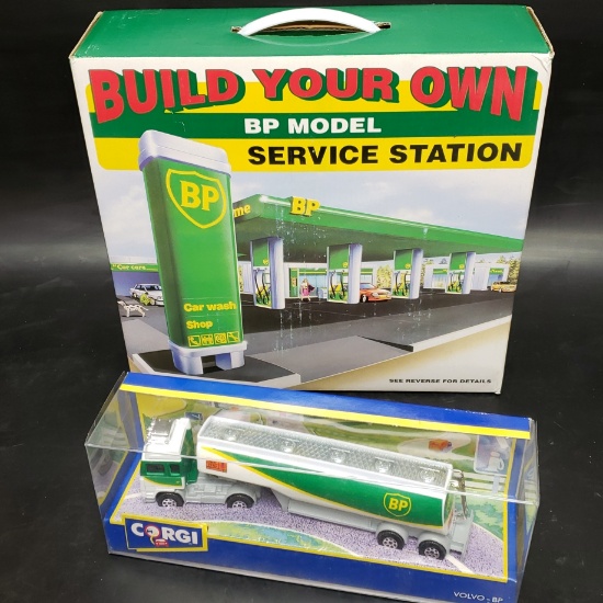 Corgi BP Volvo Tanker and BP Build your Own Service Station