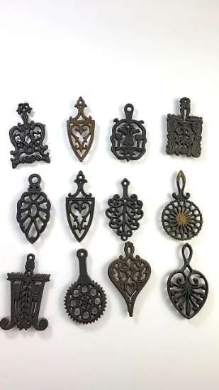 12 x Vintage Cast Iron Trivets - Wilton +