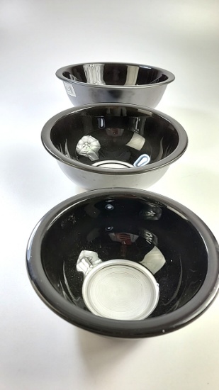 Vintage Pyrex 3 Bowl Set - Black