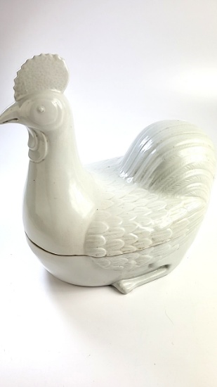 Large Chinese Lidded Chicken Pot