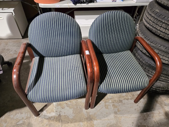 Lot of 2 Arm Chairs