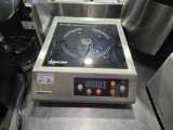 Omcan 44415 1.8 kW Stainless Steel Commercial Countertop Induction Cooker